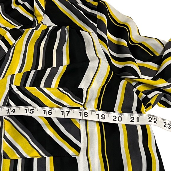 Torrid Women's Top Yellow Black Stripes 3/4 Sleeve Size M/L Blouse Half Button - Picture 6 of 7